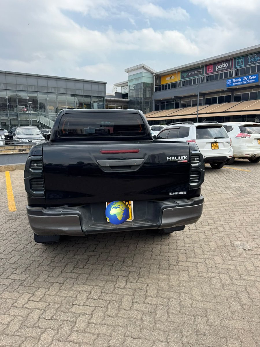 EwingKirimi's tweet photo. *https://t.co/iBCOtT1A0O*

🔥deal🔥deal🔥deal🔥
Toyota Hilux GR Double cab
YOM : 2019
2400cc, Diesel 
✓ Low mileage 
Well maintained
Extremely clean

Price : Ksh 4,660,000/=
*☎️ 0740613319 - Ewing* https://t.co/FgkOoCu6fr