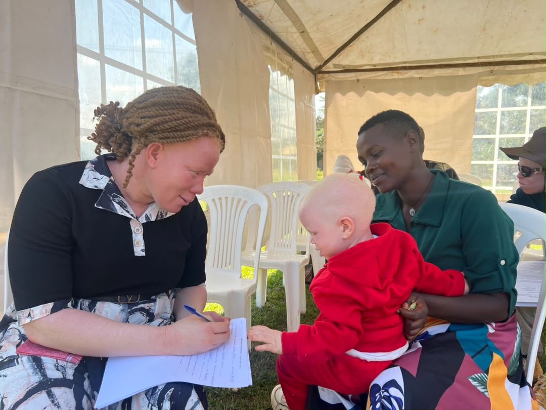 albinismumbrell's tweet photo. HAPPENING NOW!
Free Skin Clinics for Persons with Albinism have officially begun at Wakisi Health Centre III in Buikwe District.
Together with @beyond_suncare , we're bringing life-saving skin health services closer to communities.
1/4 https://t.co/Z8lhwb2FP0