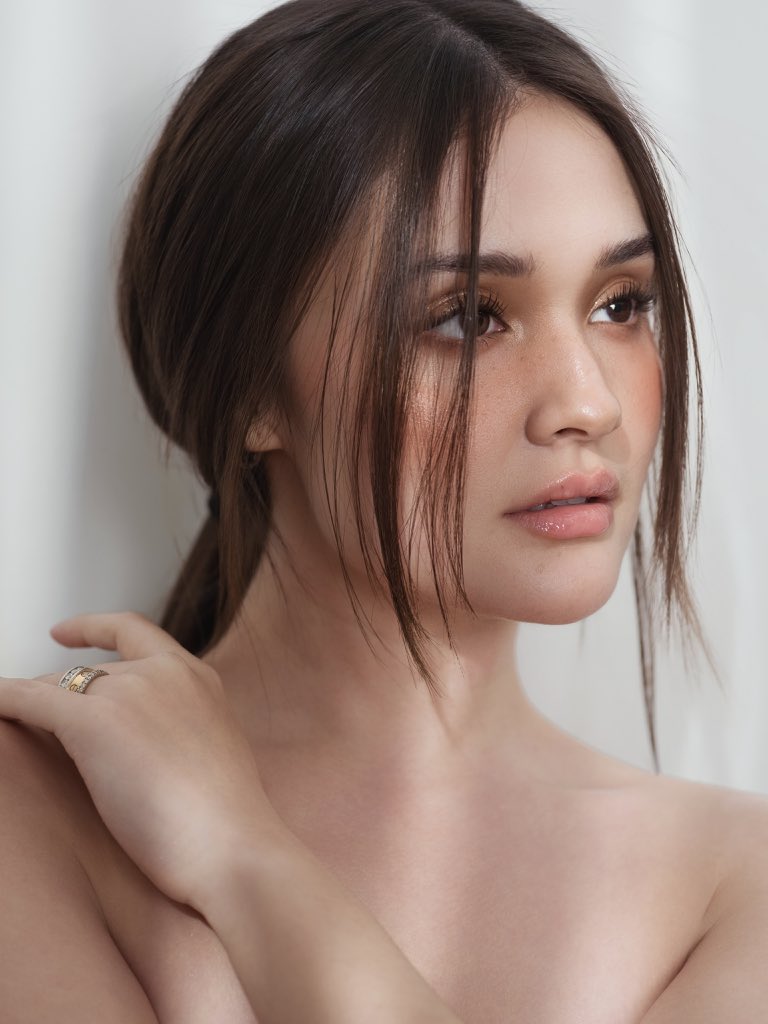TeamKiraOFC's tweet photo. 26 years of life, cheers  to more every version of you. 

HAPPY KIRA’s DAY
#KiraBalinger | Kira Balinger | @Kbalinger https://t.co/T4dLBZ8Fg3