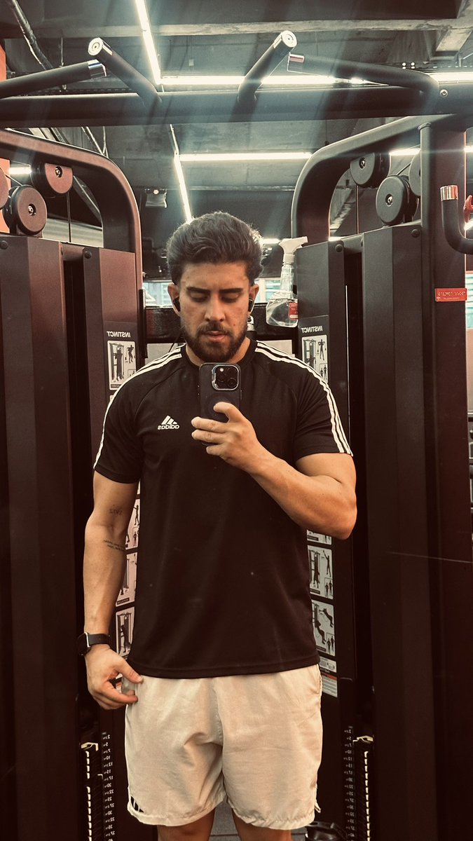 pedroernan1's tweet photo. Começando a semana da melhor forma 🔥🔥 https://t.co/nquPnbOuLX