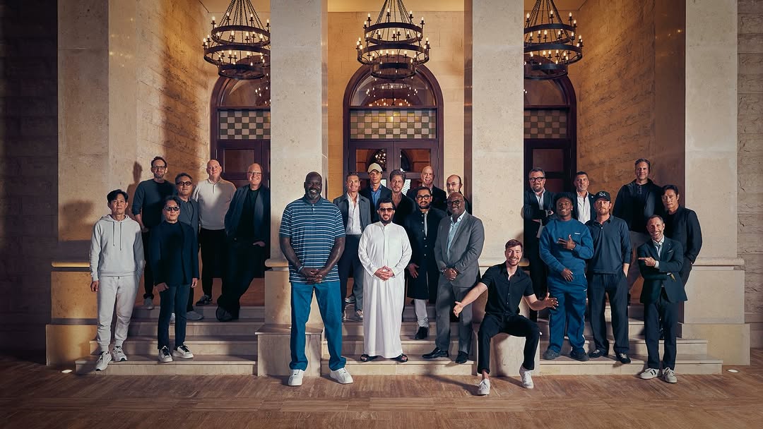 iamsrk2w1a's tweet photo. Legends from every corner of the world  in Riyadh 🌍🇸🇦 https://t.co/ujQy3uVUnx