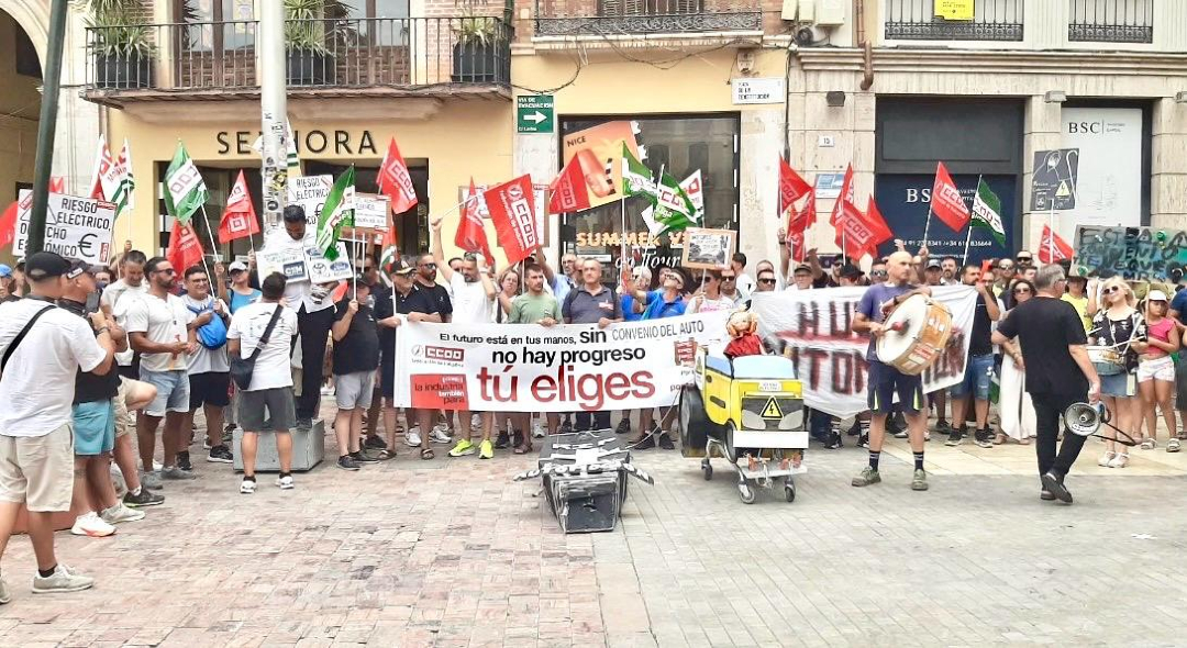 ccoomalaga's tweet photo. CCOO advierte que continuarán las movilizaciones en el sector de la automoción si la patronal no atiende las reivindicaciones para la mejora del Convenio Colectivo. #automocion #conveniocolectivo #malaga https://t.co/C7OSJhWt4v