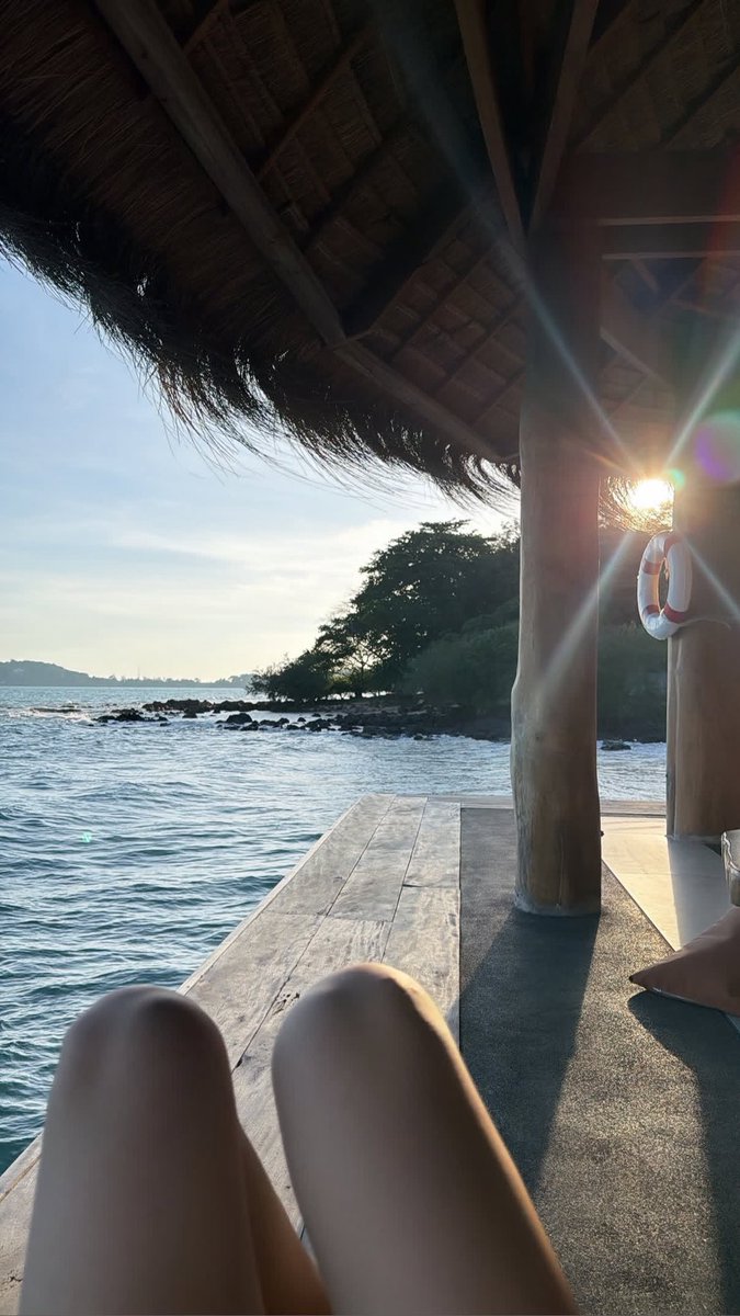 offgun_family's tweet photo. 🌊🌴❕@AtthaphanP   

📸 IGs : gun_atthaphan  

#กันอรรถพันธ์ #GunAtthaphan https://t.co/PxGACHbiTk