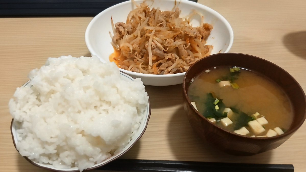daiK_0925's tweet photo. そろそろ他の料理覚えたいけどぶっちゃけこれで充分な感じもするんだよな(  ..)՞ https://t.co/OTQcbWcxc7
