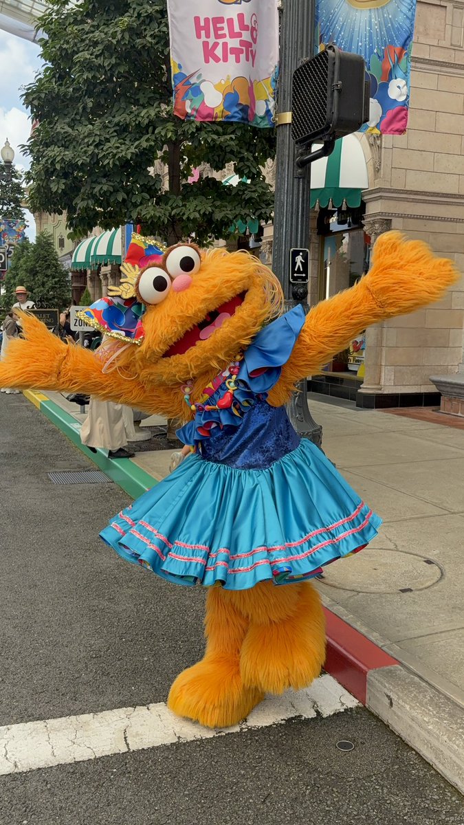48_zoe's tweet photo. あぁ可愛い🧡

#USJファン #セサミストリート https://t.co/UmbQEE4nMi