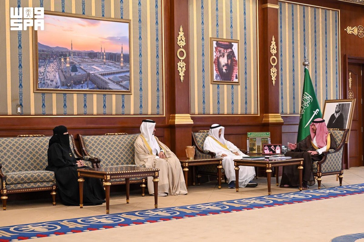 SPAregions's tweet photo. نائب أمير المدينة المنورة يستقبل رئيس مجلس إدارة جمعية حياة الخيرية.
https://t.co/jPDtREY861
#واس https://t.co/5EWAysWxB0