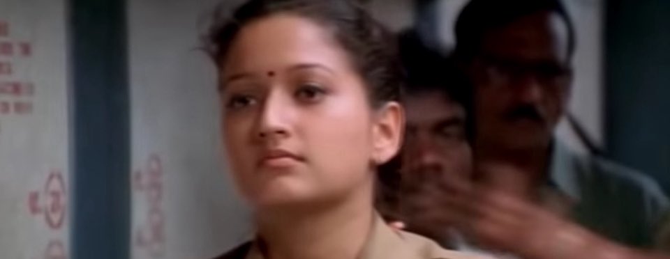 Cringecat__'s tweet photo. Thanni varuma nu kettu dha media eyes ah pull pannuvana https://t.co/Qtwb1dy3fR