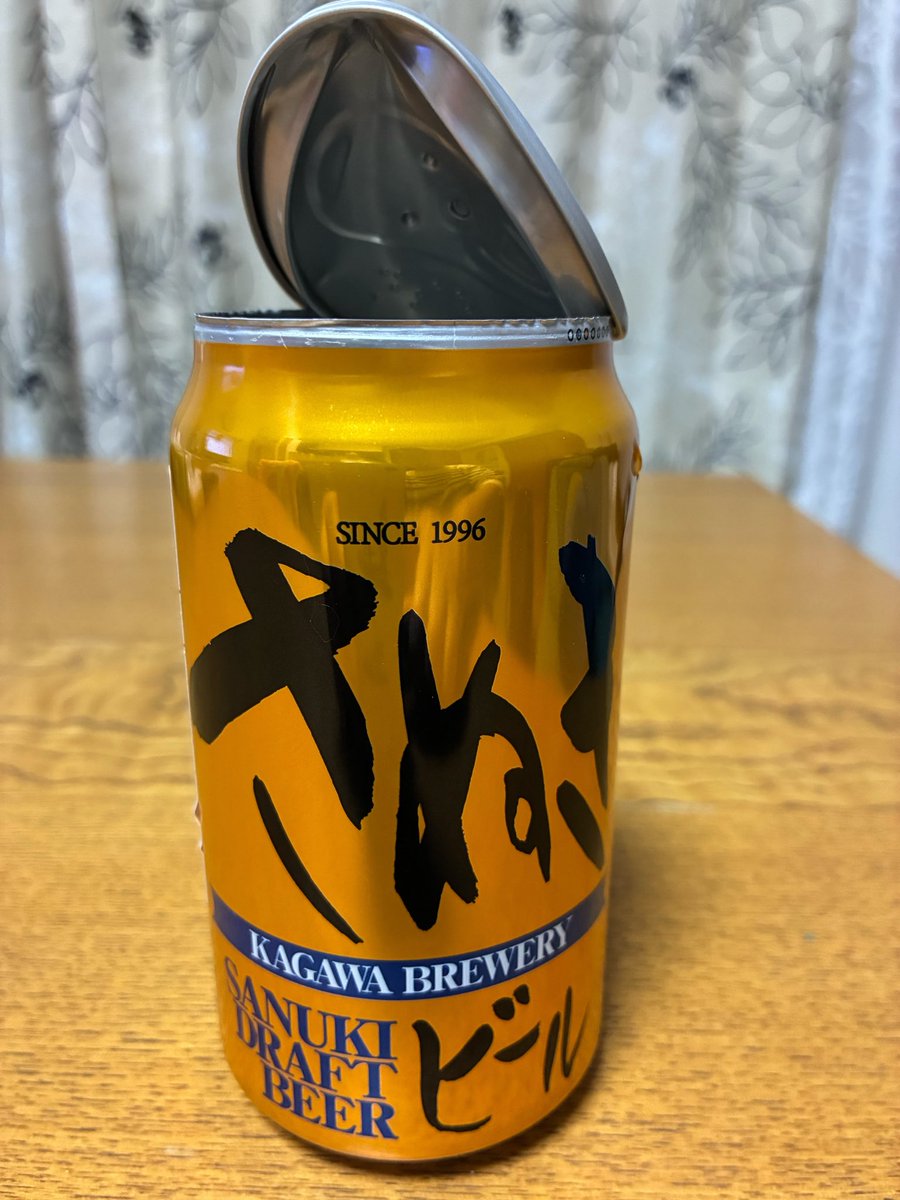 accabe's tweet photo. 嫁さんから送られてきた破裂した缶ビール写真 https://t.co/LzYod29O1h