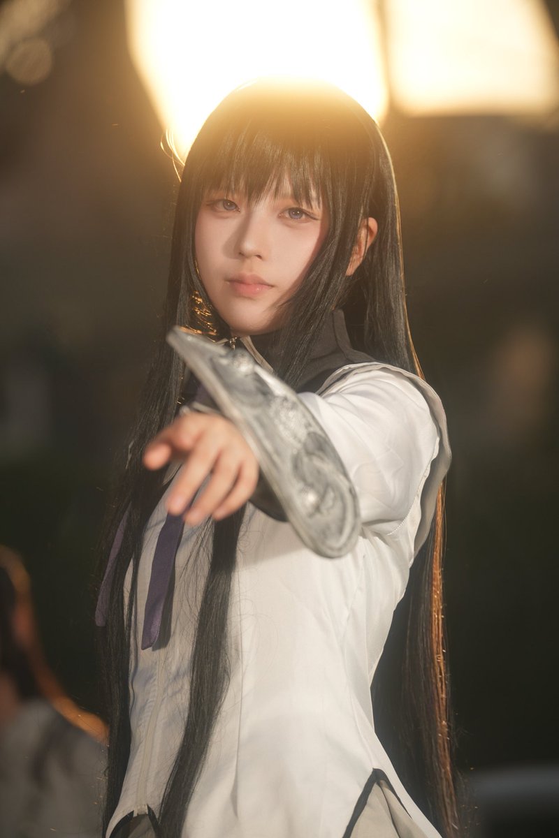 Omaru_l's tweet photo. Cosplay

魔法少女まどか☆マギカ
暁美ほむら

📸 @t049__3 さん
#コスサミ2026 https://t.co/JlRququc5t