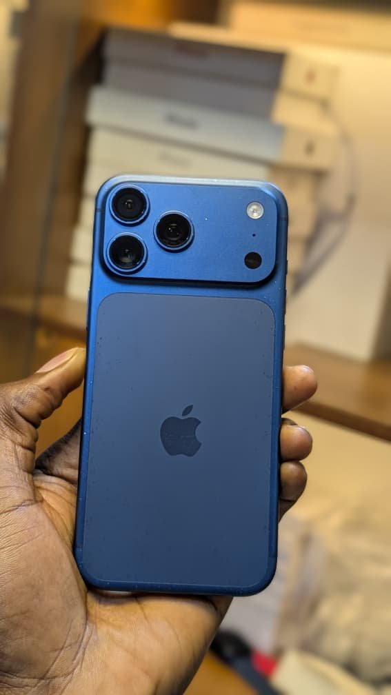 Op_lanre's tweet photo. Locked 17promax, Esim Unlocked @ N1,090,000 https://t.co/fnilTmbnAT