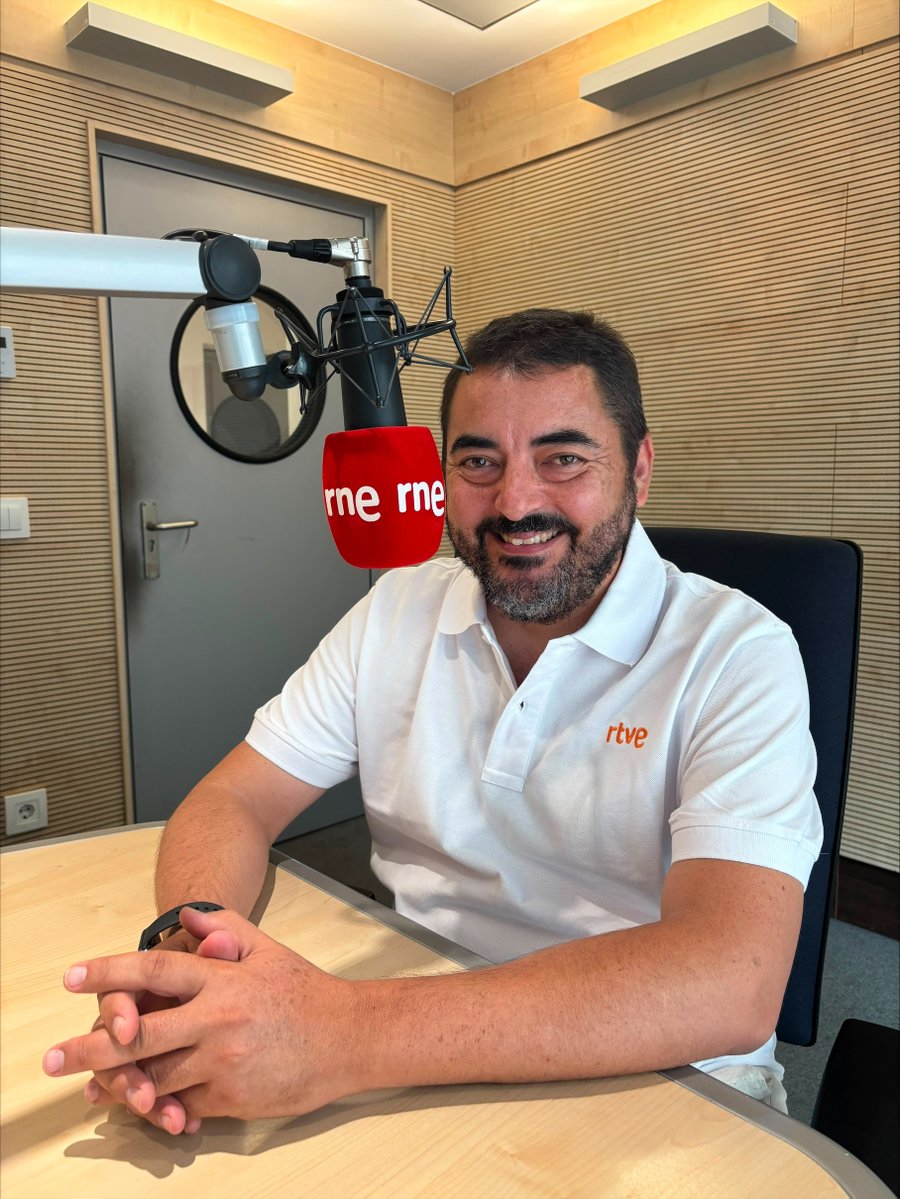 RTVE_Com's tweet photo. 🔴 @rne estrena fichaje para la nueva temporada: Pablo López se une al "once titular" de 'Tablero Deportivo'.

🔴  Compartirá programa y espacio con @miguelangmendez y @Silviaverdec.

https://t.co/u4IlYInxWr https://t.co/PIOdcF6cwt