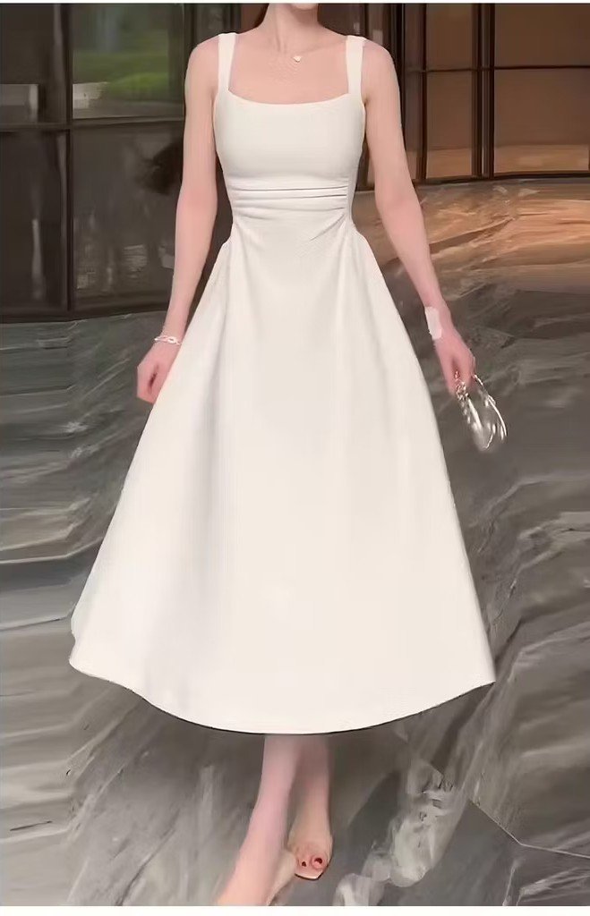 itsmenurulll's tweet photo. Warning ⚠️
Jangan scroll dulu kalau belum lihat dress secantik ini! 😍 Cutting-nya bikin penampilan naik level, bahannya jatuh cantik, dipakai jadi makin percaya diri🌷 Harga bersahabat, look-nya jutaan! Buruan checkout sebelum nyesel! 🛒💖 https://t.co/bCfO0jIMZM