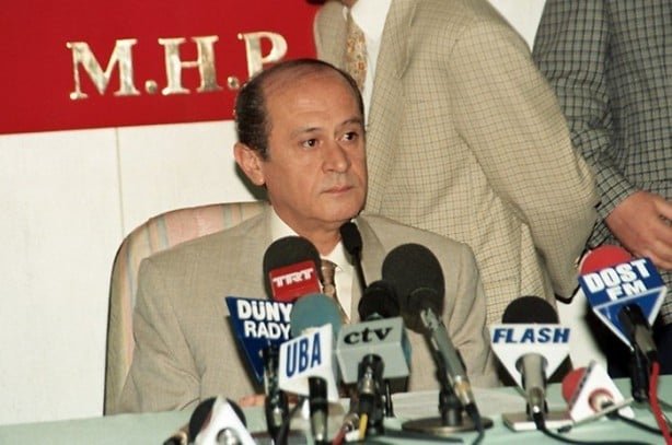 kiyashaber629's tweet photo. 🔴 TBMM’de en fazla dönem milletvekilliği yapan mevcut isimler:

1. Devlet Bahçeli (MHP Genel Başkanı) - 7 dönem

2. Engin Altay (CHP) - 7 dönem
3. Erdoğan Toprak (CHP) - 7 dönem
4. Faik Öztrak (CHP) - 6 dönem
5. İlhan Kesici (CHP) - 6 dönem

6. Yaşar Tüzün (Yeni Parti) - 6 dönem

7. Celal Adan (MHP) - 6 dönem
8. Muharrem Varlı (MHP) - 6 dönem
9. İsmet Büyükataman (MHP) - 6 dönem
10. Mustafa Kalaycı (MHP) - 6 dönem
11. Erkan Akçay (MHP) - 6 dönem

12. Tuğrul Türkeş (AK Parti) - 6 dönem

13. Pervin Buldan (DEM Parti) - 6 dönem

14. Lütfullah Kayalar (İYİ Parti) - 6 dönem