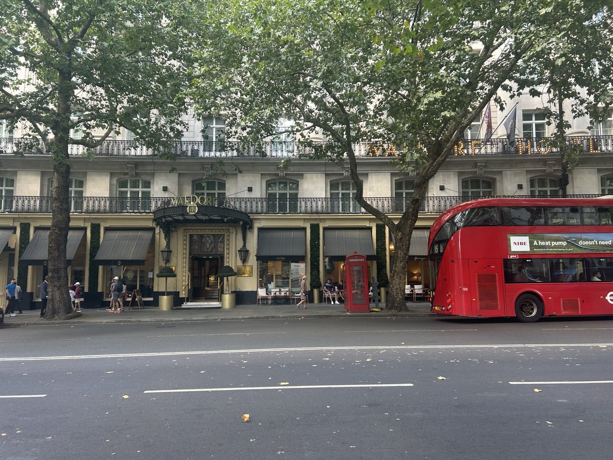 terrybennett671's tweet photo. Weekend away at the Waldorf x https://t.co/Zzp0FrGLKM