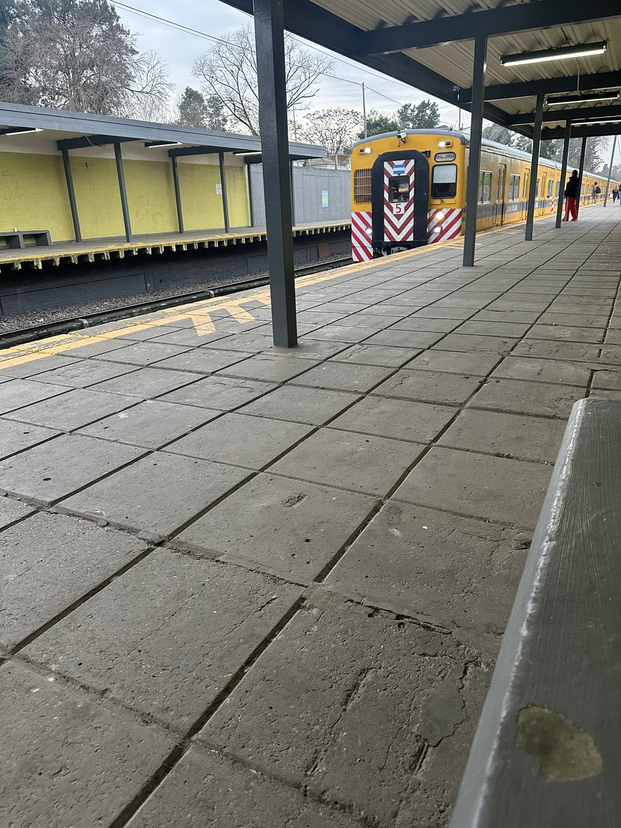 Emi00Gonzalez's tweet photo. Fue mi único héroe en este lío https://t.co/uJhqex05LV