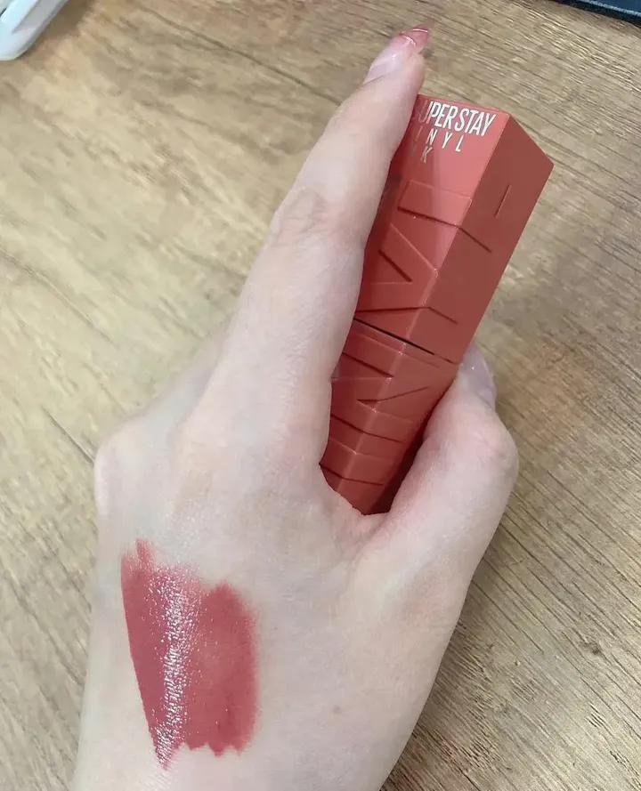 DefYj99's tweet photo. Isi dompet terselamatkan berkat MUA yang spill dupe dior ini🥺🤍 https://t.co/Et3FJQOFlo