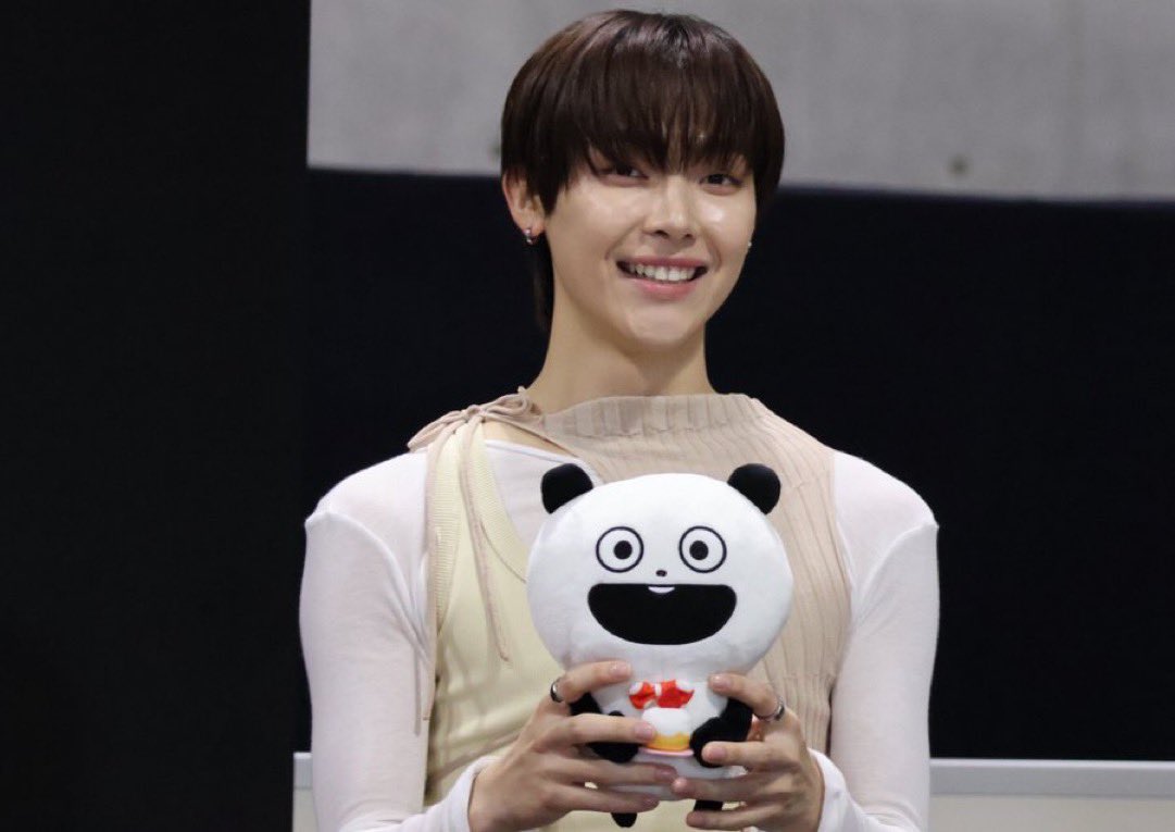 haenek0's tweet photo. 인형 표정 따라쟁이 https://t.co/14GWZhvkb7