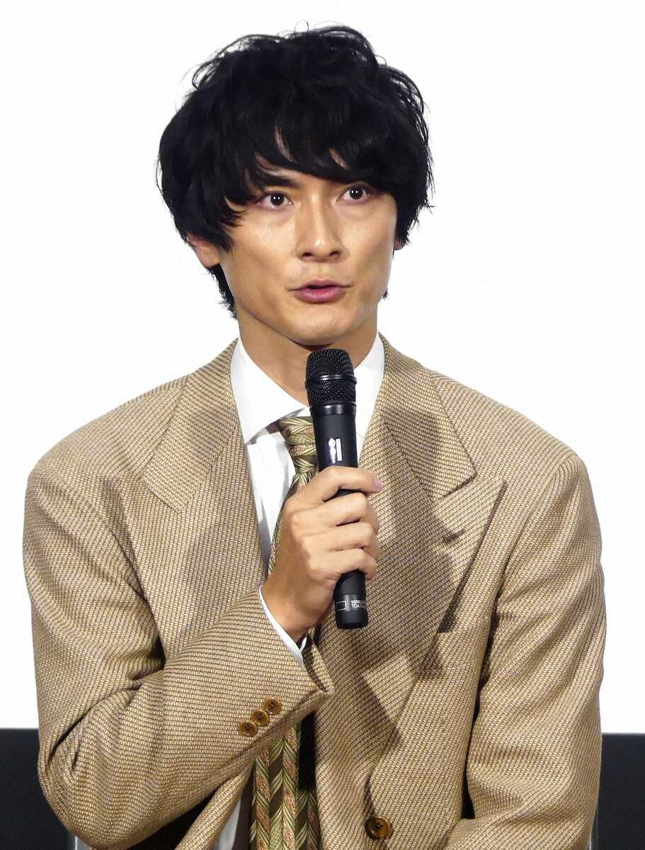 livedoornews's tweet photo. 【言及】熊本出身の高良健吾「報道と現地の声はまた違う」現地の状況を伝える
https://t.co/PZILr0ukWU

被害を受けている八代市にいとこが住んでいるといい、数日前まで車中泊をしていたという。老人ホーム、保育園などを実例に挙げて「人が人を見る場所にいろんな物資が足りてない状況」と訴えた。 https://t.co/jiEyw9WEzK