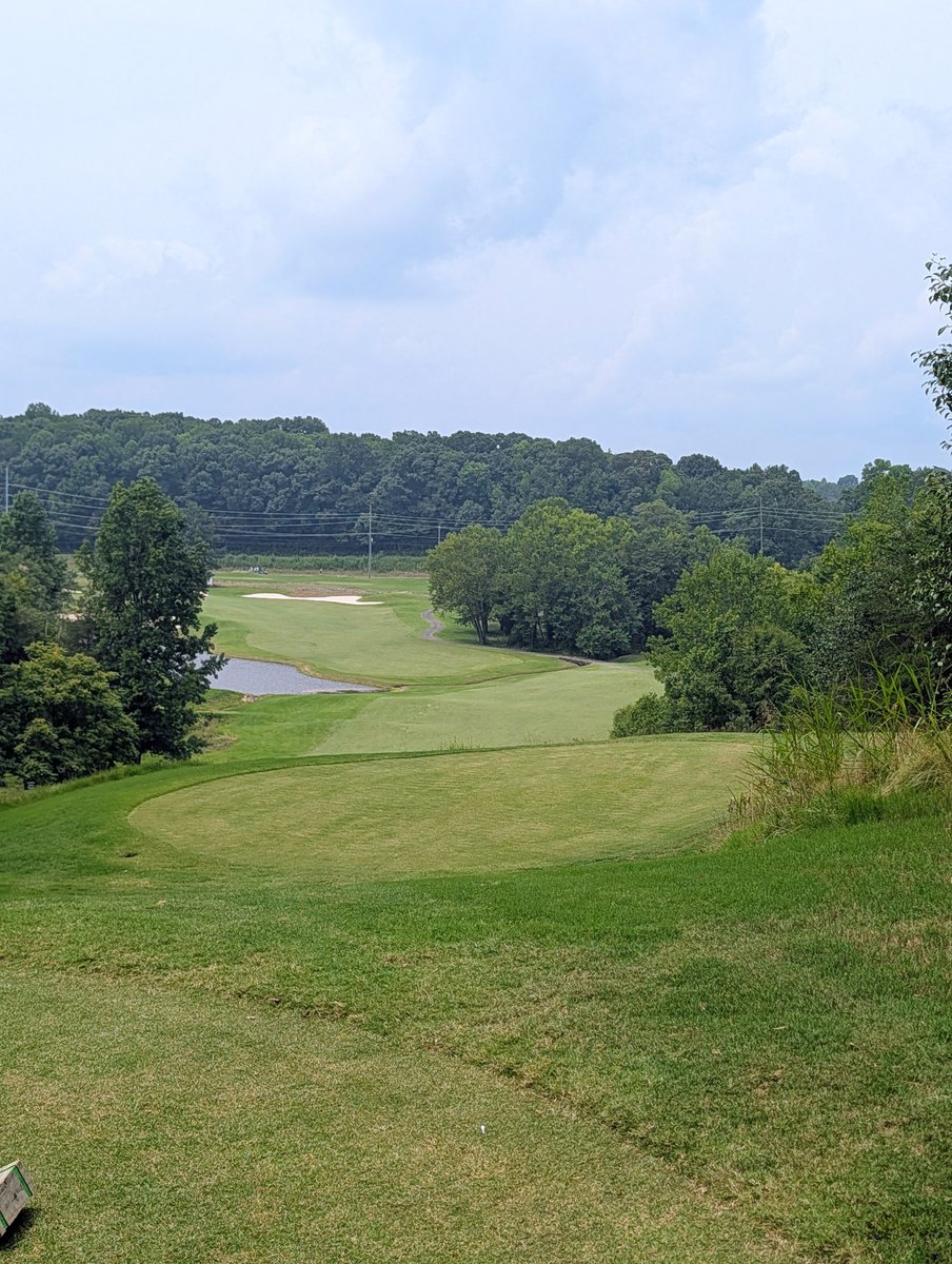 HoppyHacker72's tweet photo. #GolfCourse 35
The 500 Club
Statesville NC
Design: Clyde Johnson
Par 72, 5071 - 6821, 67.4/118 - 72.9/135
$65 - $92, vet/jr discounts, memberships
#GolfRanking
Analytics Score : 88.8
My Grade : B-
#GolfRating
Core Golf Experience
* Greens - 9
* Fairways - 9.25
* Layout & Diversity - 9.5
* Bunkers - 9.75
* Tee Boxes - 9
* Rough - 9
* Fringe - 9.5
Overall Experience & Value
* Price & Value - 9
* Pace of Play - 8.25
* Overall Vibe - 9.5
Course Amenities & Infrastructure
* Practice Area - 5
* Carts - 9.25
* Cart Path - 9
* Clubhouse - 9.5
* Pro Shop - 8.5
* Turn Food - 9.5
Service
* Staff - 10
* Marshaling - 7
* Cart Service - 10
#GolfReview
A couple of years ago a few @NASCAR drivers bought a golf course. Took a bunch of old cars and thru them in the woods around putt putt and pitch and putt courses. Then remodeled the actual course. Definitely has potential to be a top Charlotte area contender after the legit practice area is finished.