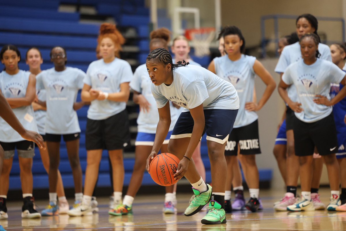 BlueHoseWBB's tweet photo. 𝗘𝗟𝗜𝗧𝗘 𝗖𝗔𝗠𝗣 𝟮𝟬𝟮𝟲

Thank you to all who came out for our 2026 Elite Camp! We can’t wait to see you all soon 💙 https://t.co/rmPZ2GXRQ0