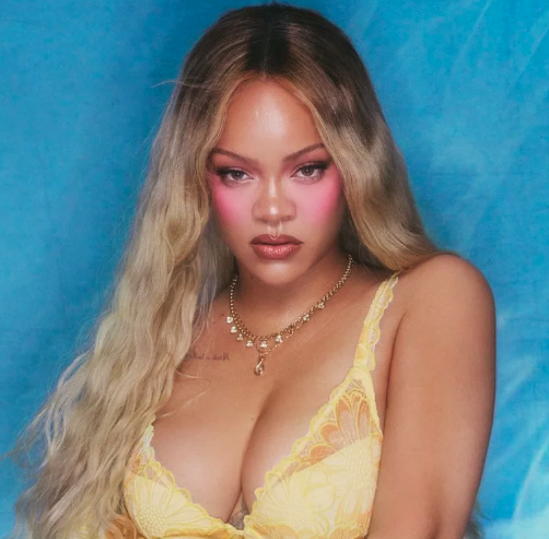AboutMusicYT's tweet photo. Jennie mentions Rihanna in her recent interview for Cosmopolitan:

"Rihanna will always be my biggest dream in terms of how much influence she has over pop culture and also music culture and art itself. She's so inspiring for me." https://t.co/eJOjLQgXGb