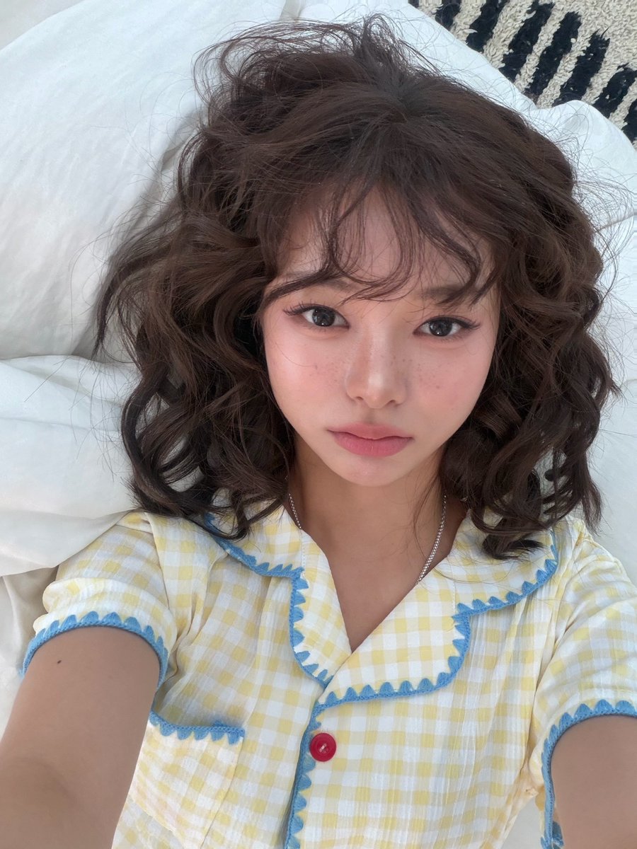 udtt_official's tweet photo. [#권예진]

뽀글이💛

#UDTT #우당탕탕소녀단 
#KWONYEJIN https://t.co/ThyBZrU3Du