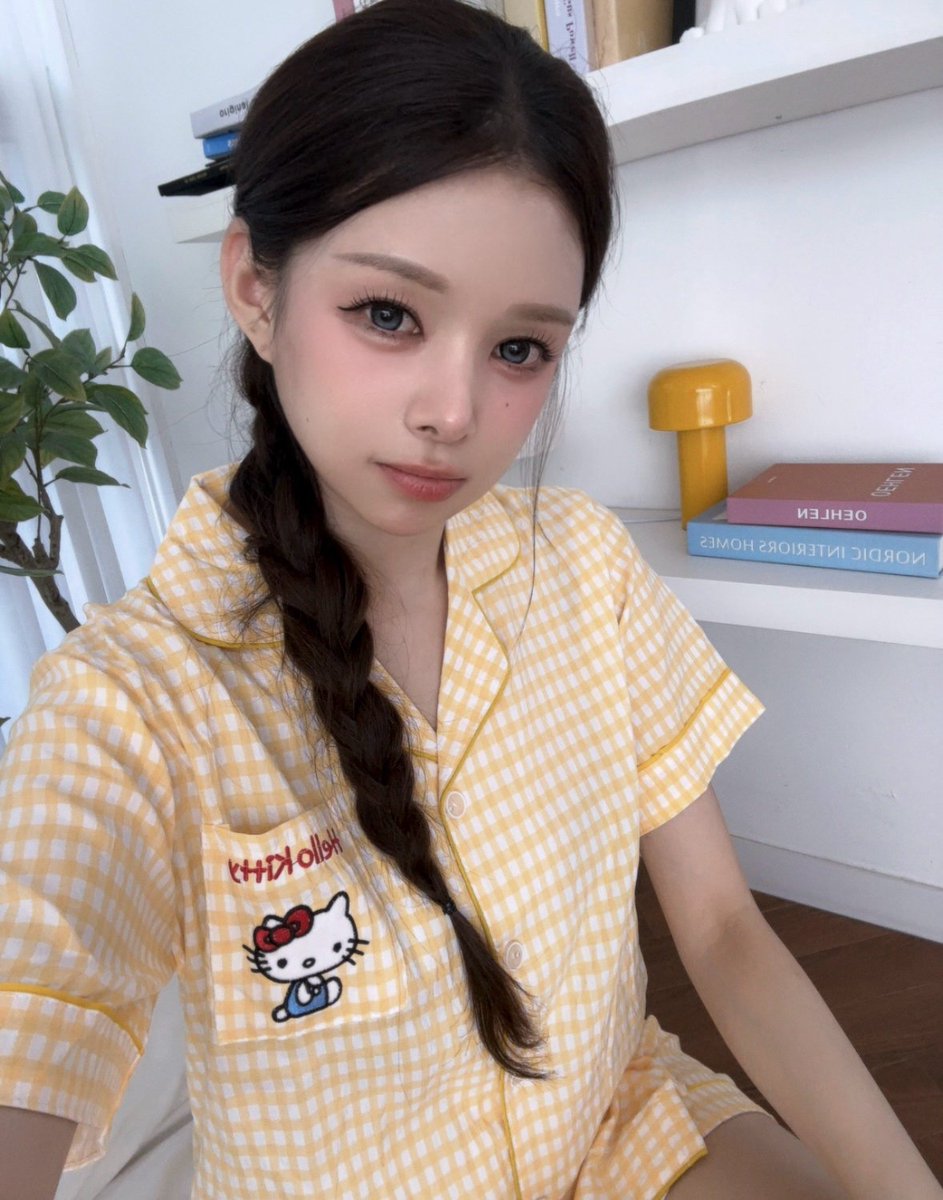 udtt_official's tweet photo. [#한채희]

잠옷채희💛🐥🐣

#UDTT #우당탕탕소녀단 
#HANCHAEHEE https://t.co/WUUIMAgcZd