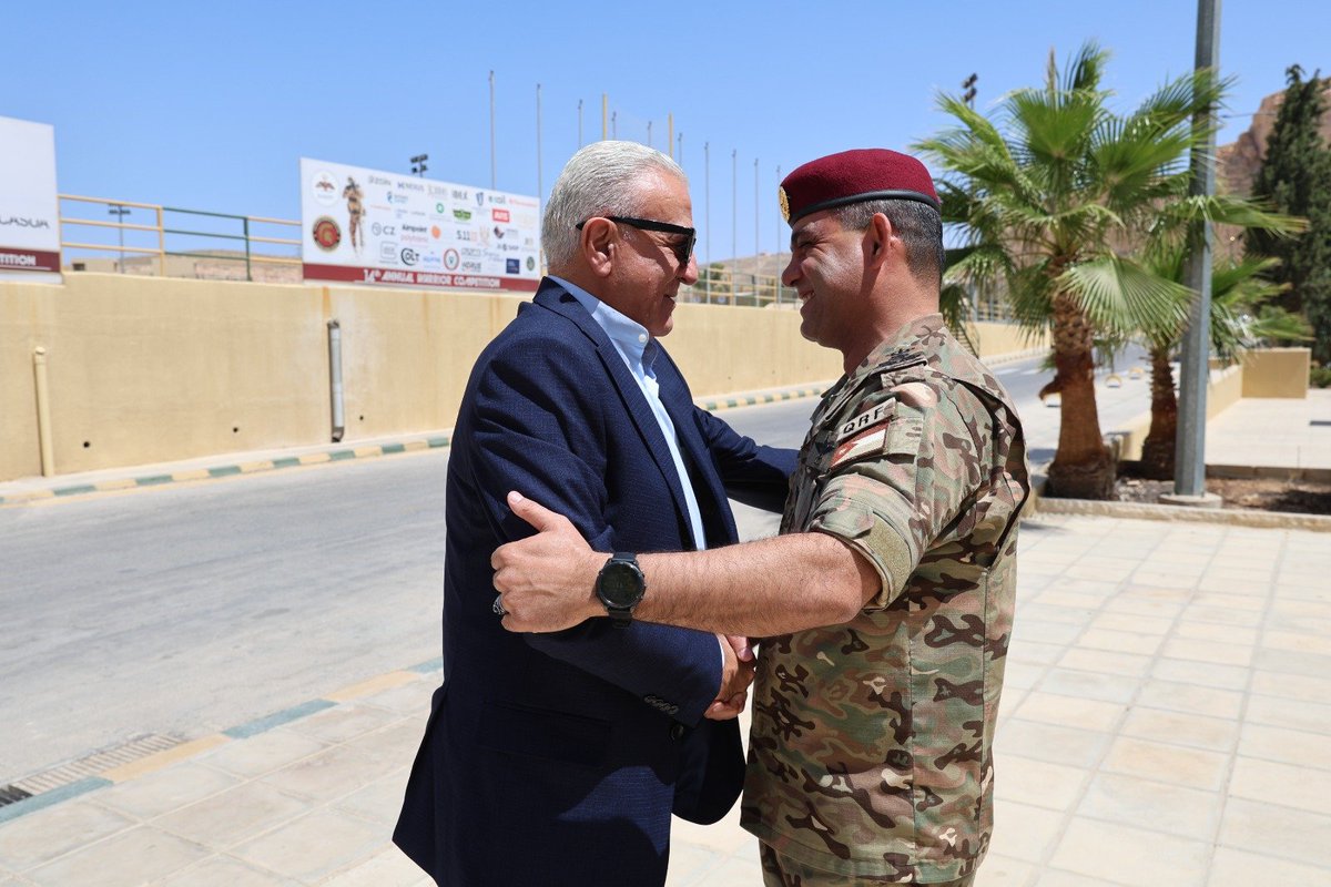 KASOTCJo's tweet photo. KASOTC Director General Brigadier General Khaldoon Ershaidat welcomed a delegation from the Youth Dignity and Loyalty Association – Jordan. The visit included a briefing on the Center's mission and a tour of its advanced facilities and specialized training venues. https://t.co/YlZIZ6yyeL