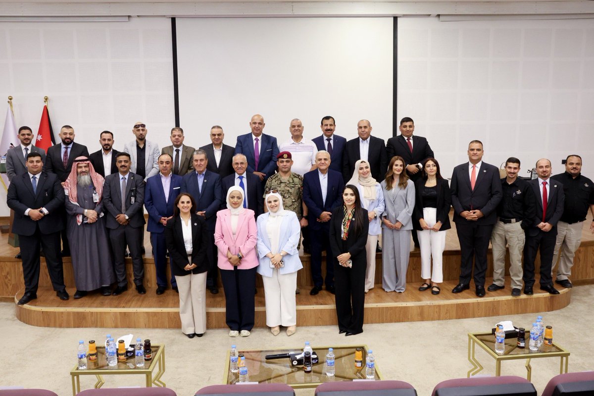 KASOTCJo's tweet photo. KASOTC Director General Brigadier General Khaldoon Ershaidat welcomed a delegation from the Youth Dignity and Loyalty Association – Jordan. The visit included a briefing on the Center's mission and a tour of its advanced facilities and specialized training venues. https://t.co/YlZIZ6yyeL