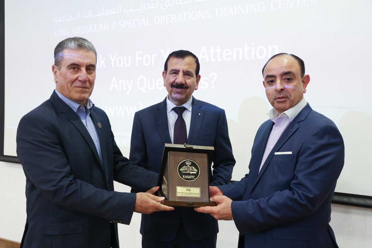 KASOTCJo's tweet photo. KASOTC Director General Brigadier General Khaldoon Ershaidat welcomed a delegation from the Youth Dignity and Loyalty Association – Jordan. The visit included a briefing on the Center's mission and a tour of its advanced facilities and specialized training venues. https://t.co/YlZIZ6yyeL