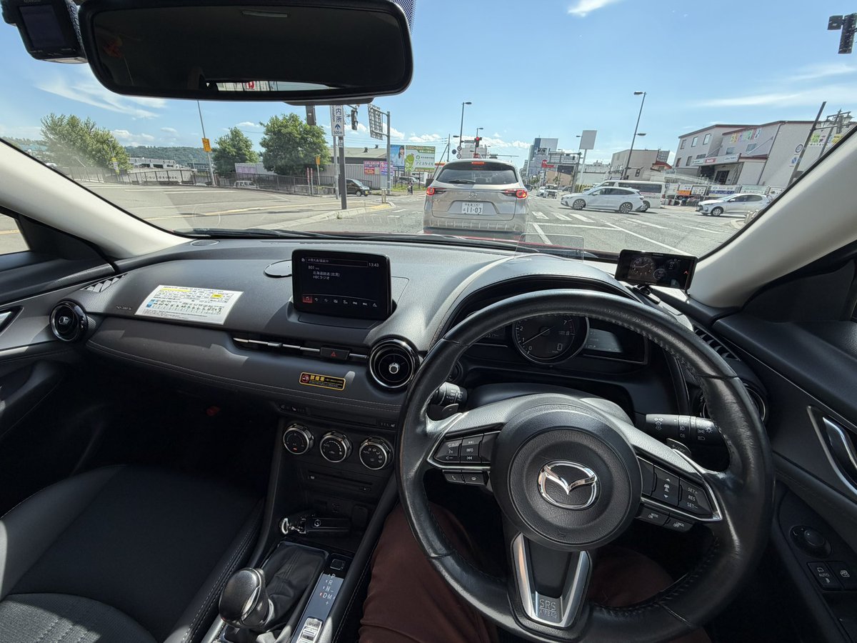 GJ2AP_0817's tweet photo. 60入院中の代車はCX-3 20Sだった✌️ 
コンパクトカーなのに2リッターエンジン、18インチ、パワーシートって豪華だなー笑 https://t.co/fG0SiDHnsM