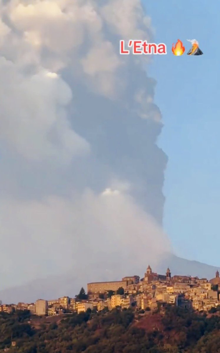 carrionmanuel1's tweet photo. Avec les incendies délirants et l’activisme de l’Etna le plan sur 10 ans de réduction du CO2 anthropique anthropique !? de UE en prend un coup …..Tant pis c’était encore du dogmatisme vert….. https://t.co/3hv6ze61A9