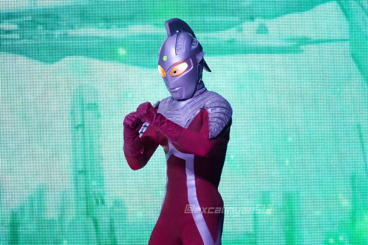 excalinyan512's tweet photo. レジェンド達
#ウルトラヒーローズEXPO https://t.co/OosuYSrRbn