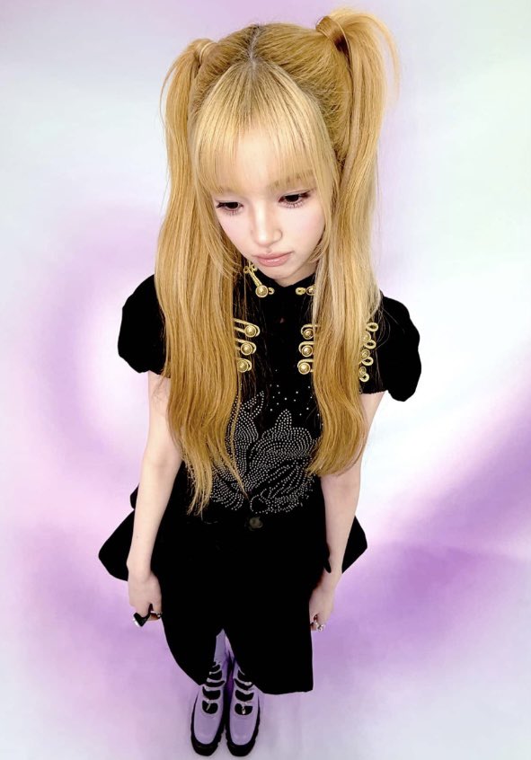 yuhalways's tweet photo. the cutest girl ever :( https://t.co/c6HT29OJX2