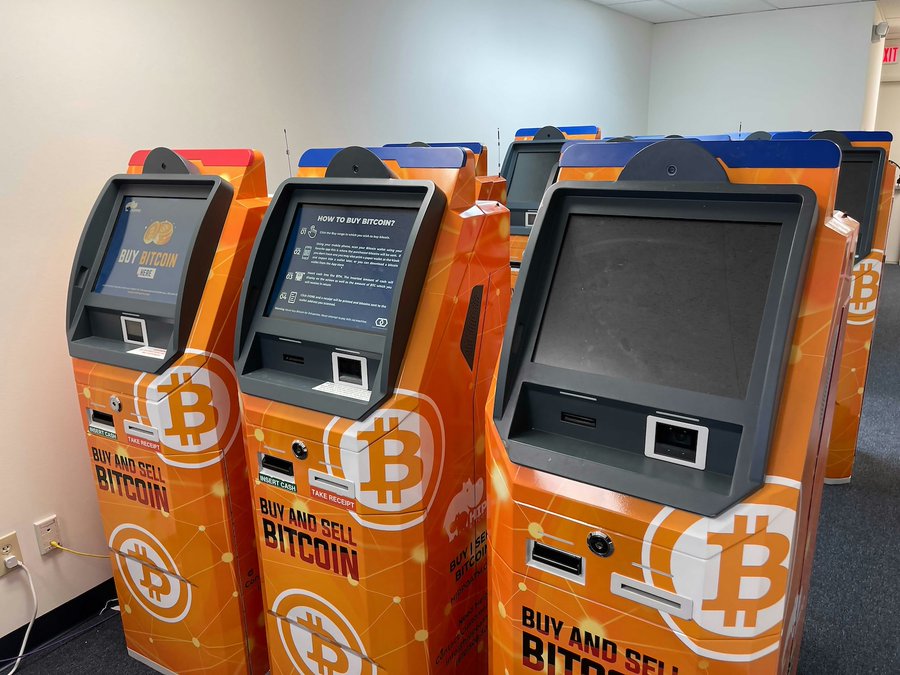 cryptobeasttcb's tweet photo. 🚨 JUST IN: 🇺🇸 Minnesota's ban on crypto ATMs took effect Saturday.
State officials say scams linked to crypto kiosks cost residents around $1 million between 2023 and 2025, prompting the crackdown to help combat fraud.
#Crypto #Bitcoin #CryptoATM #Minnesota https://t.co/omWo26umtR