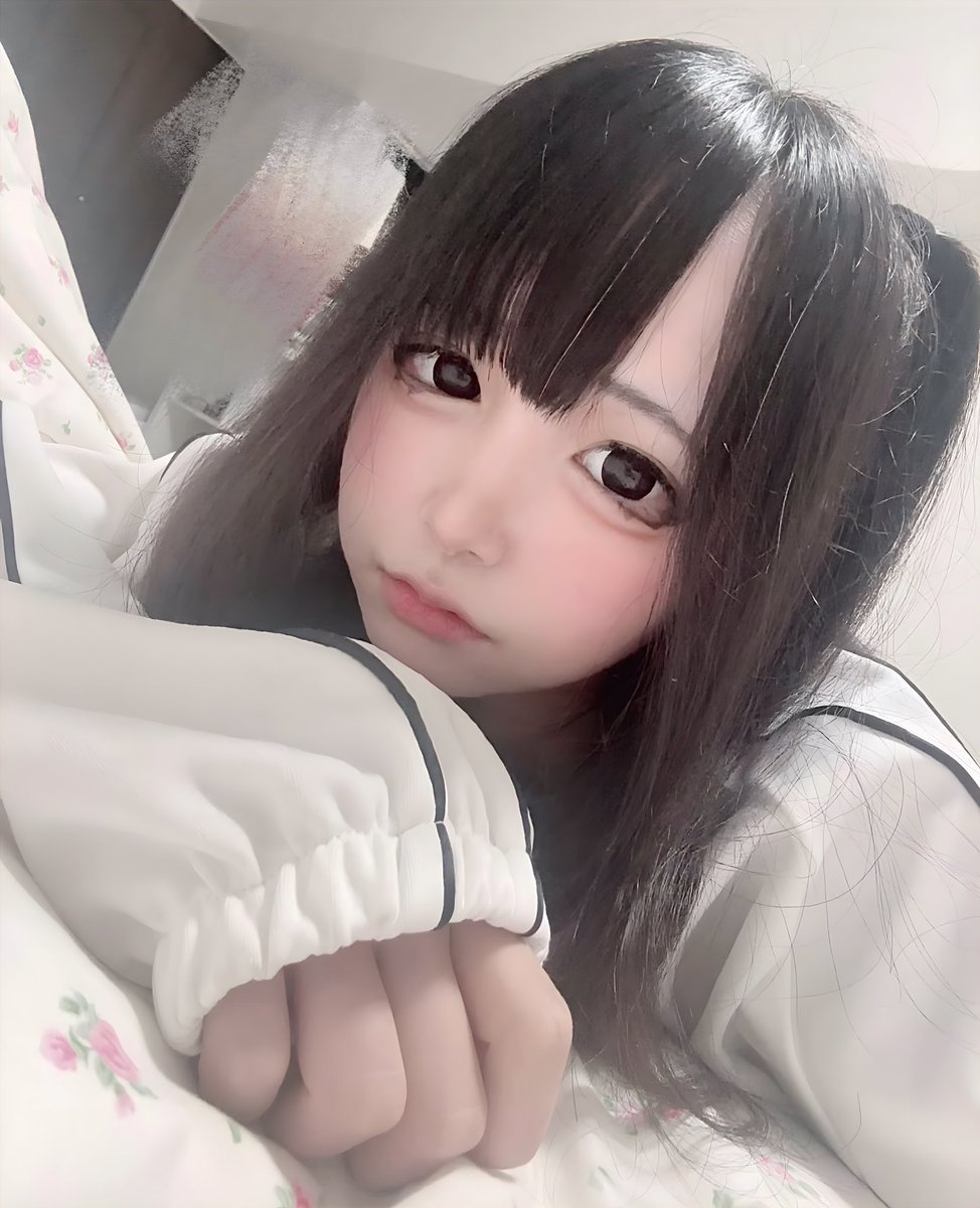pinya_02's tweet photo. ねこになりたいにゃ🐱 https://t.co/DTYZjdVZ1v
