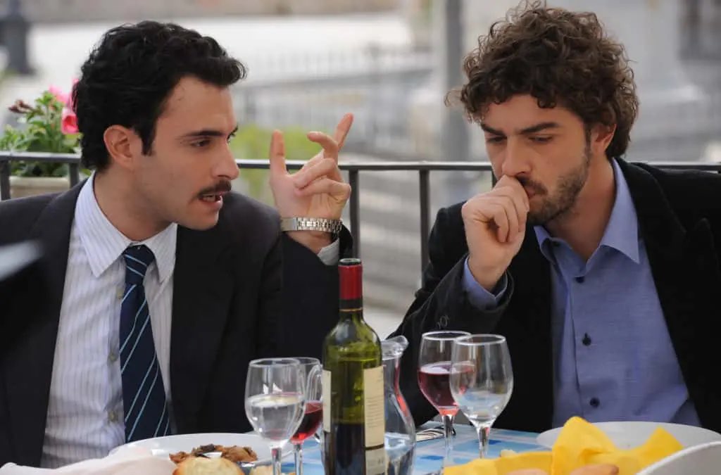 Cinguetterai's tweet photo. Oltre al reboot di #ImmaTataranni, Rai Fiction ragionerà con Palomar per un ritorno dell’amatissimo #IlGiovaneMontalbano che registra sempre ottimi ascolti, perfino in replica, anche contro #TemptationIsland.

(La Stampa)
#IlCommissarioMontalbano #MicheleRiondino #AlessioVassallo https://t.co/cjmqJUnpaJ
