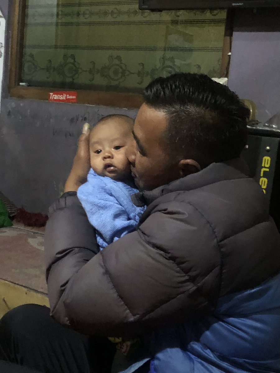 mathcamu's tweet photo. kgn si bocill jg yg skrng pulangnya seminggu sekali🥹 https://t.co/esrTfwVyZn