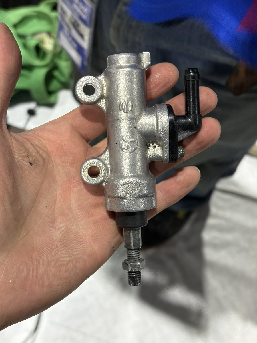 CIT_Racing_Team's tweet photo. アステモ製マスターシリンダーを探しています。
もしお貸しいただけるチームの方いらっしゃいましたらDMまたは弊チームPITまでご連絡ください。 https://t.co/03aEgFbJhM