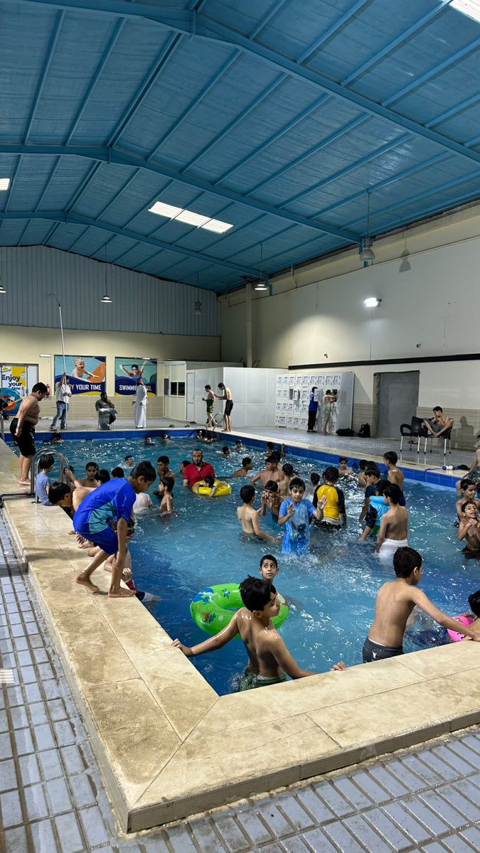 majd_aloloum's tweet photo. 🏊‍♂️ متعة السباحة والألعاب الترفيهية
ضمن برامج النادي الصيفي #بمدارس_مجد_العلوم_الأهلية
يعيش الطلاب أوقاتًا مليئة بالمرح والنشاط في أجواء آمنة وممتعة.
@majd_aloloum https://t.co/8MfbIxIRwo