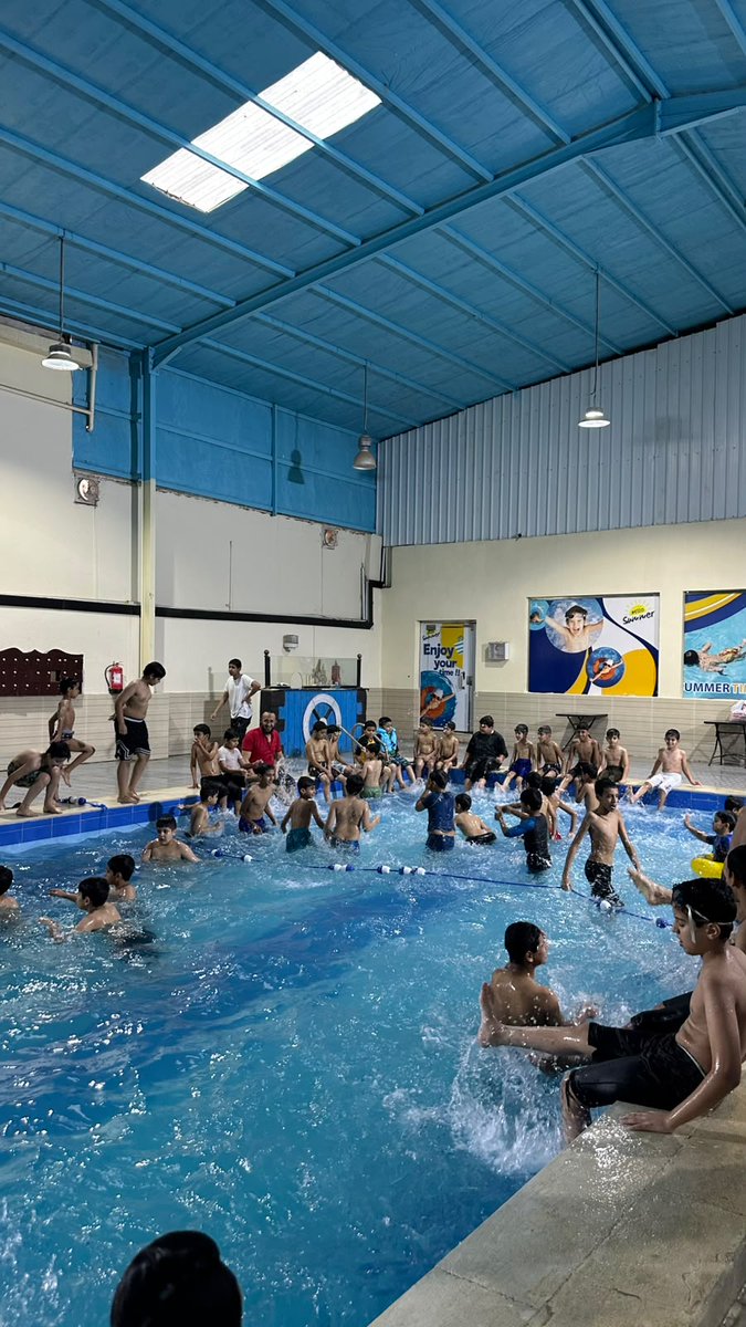 majd_aloloum's tweet photo. 🏊‍♂️ متعة السباحة والألعاب الترفيهية
ضمن برامج النادي الصيفي #بمدارس_مجد_العلوم_الأهلية
يعيش الطلاب أوقاتًا مليئة بالمرح والنشاط في أجواء آمنة وممتعة.
@majd_aloloum https://t.co/8MfbIxIRwo