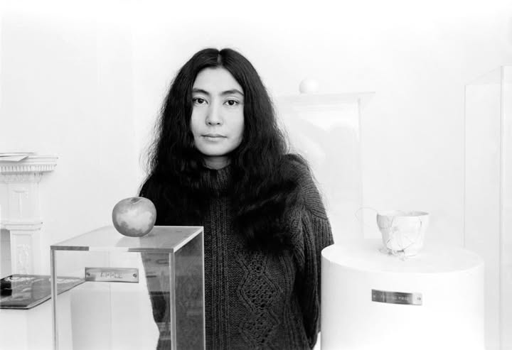 MenschOhneMusil's tweet photo. Yoko Ono (1967). https://t.co/MhS6nQAX9z