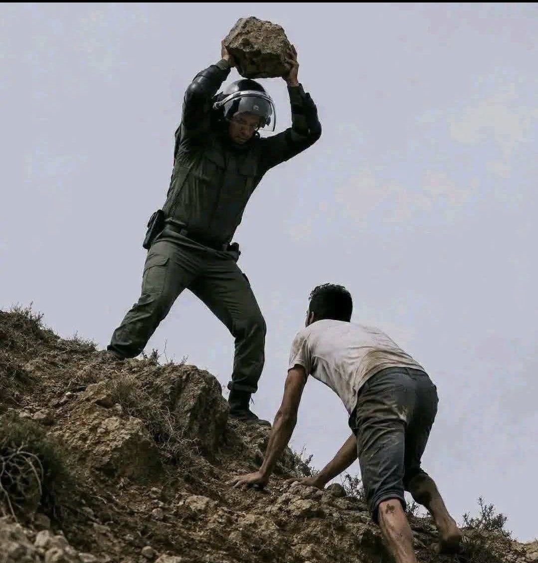 MariaMo32975161's tweet photo. US/and Proxy Morocco have because of Netanyahu now made a dent in Spain. Guess are trying to orchestrate the ousting of Sanchez. His crime not destroying Gaza for Zionists. Ceuta a well ordered micro dot ruined for time being #TraitorTrump #Morocco #ceuta https://t.co/FqqSNHXEsZ