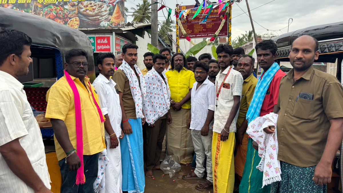 KKSelvakumaroff's tweet photo. இன்றைய தினம் 03.08.2026, திங்கட்கிழமை - திண்டுக்கல் மாவட்டம், நத்தம் வட்டம், செந்துறையில், தமிழர் தொழிற்சங்க நடுவம் சார்பில் புதிய ஆட்டோ தொழிற்சங்கத்தை, ஆட்டோ ஓட்டுநர்களின் பயன்பாட்டிற்கு திறந்து வைத்தேன்! 

இந்த நிகழ்வில், தொழிற்சங்கத்தின் உடைய நிர்வாகிகள், உறுப்பினர்கள் கலந்து கொண்டு சிறப்பித்தனர்.