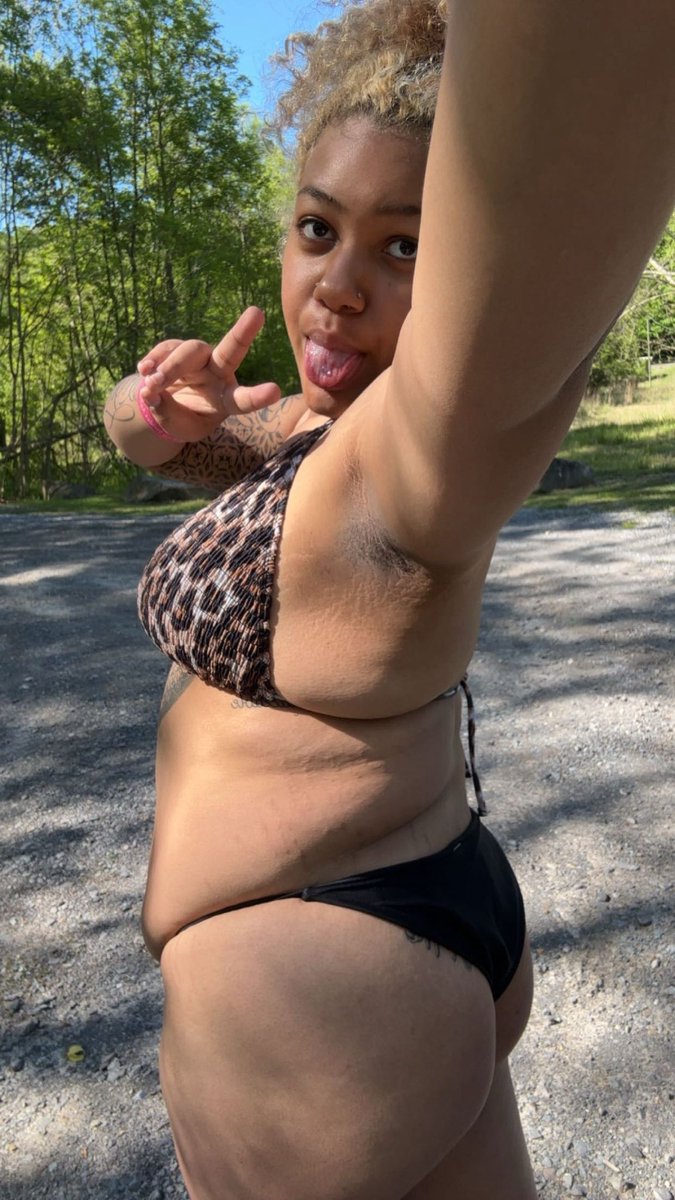 Badassgabriella's tweet photo. caught me outside looking a little too good for no reason 🤎
#nsfw #hugetitts #newcontentcreater #tattedwomen #bigtittys https://t.co/w9ewvzmL1i