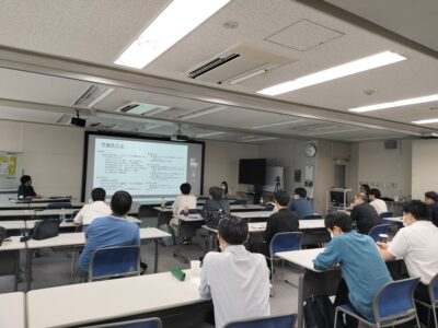 aequalis_jp's tweet photo. 【東京民医連】家庭医療レジデンシー立川合同カンファレンスを開催しました
TMR（東京民医連）家庭医療レジデンシーでは毎月第1土曜日にレジデントデイを行っています。
今年の新専攻医は4人、法人を超えた指導医の丁寧なア ...
https://t.co/ByGCjOonBf https://t.co/mgMqradAJb