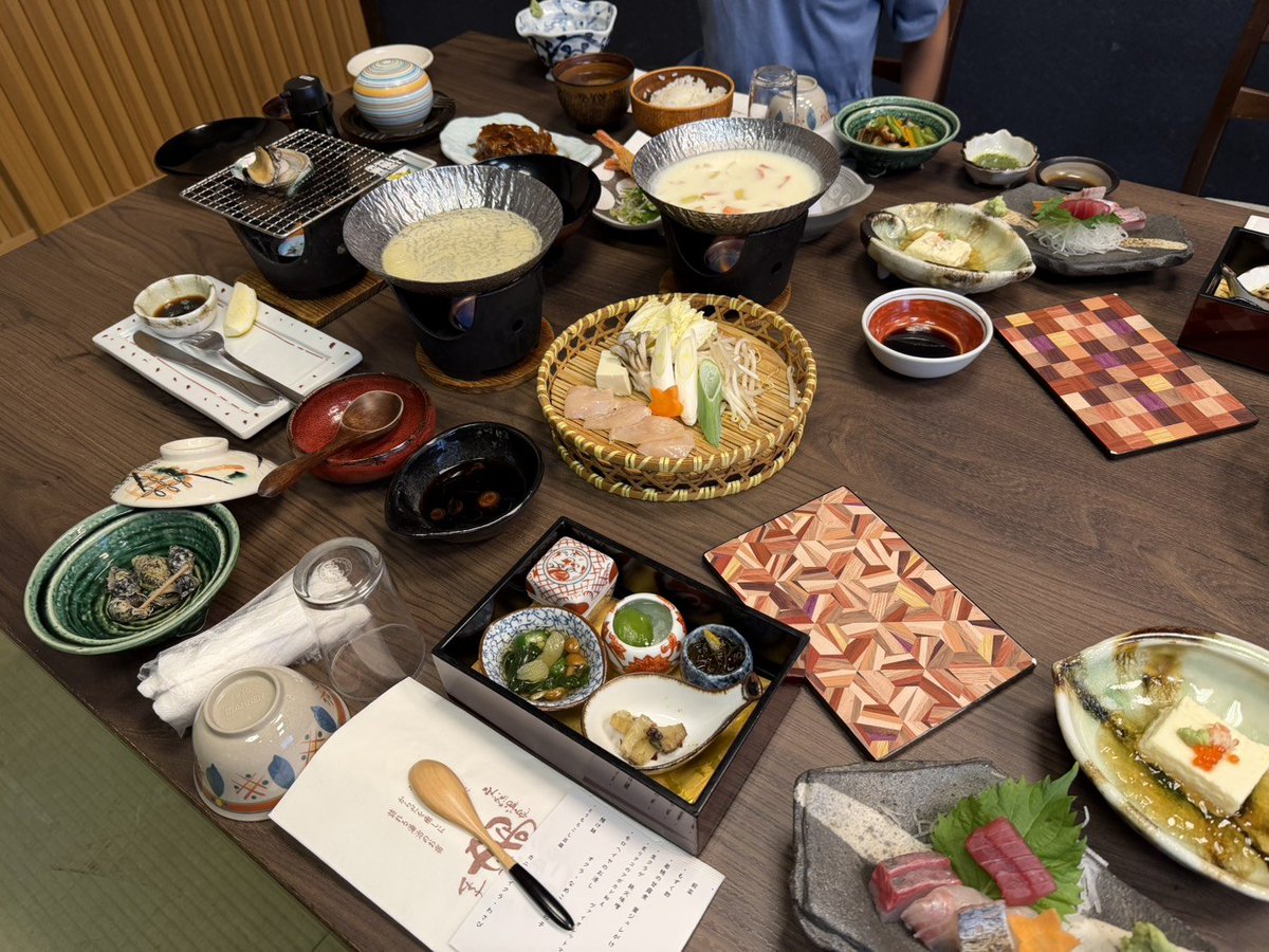 eco09081's tweet photo. 家族旅行
ナガシマプール→花火大会

部屋から花火大会も見れて
最高でした🫶 https://t.co/dgS5T6xxu5