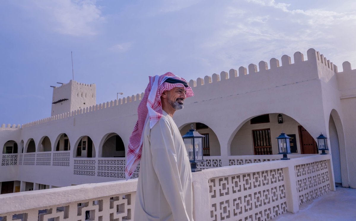 ajammar's tweet photo. تفقدت سير العمل في مشروع تطوير متحف المنامة واطلعت على نسب الإنجاز ومراحل الترميم في الحصن التاريخي الذي يعود إلى القرن العشرين. كما وجهت فرق العمل بضرورة الالتزام بأعلى معايير الجودة والمحافظة على المعالم الأصيلة التي تحكي قصة المنامة وأهلها وتاريخها العريق.
المتاحف ذاكرة الأمم وحارسة هويتها الثقافية، وعجمان بتوجيهات صاحب السمو الشيخ حميد بن راشد النعيمي، حريصة على صون تراثها وتوثيق مسيرة آبائها المؤسسين ونقلها لأبنائها والأجيال القادمة بأسلوب يجمع بين أصالة الماضي وروح الحاضر، بما يعزز مكانة الإمارة الحضارية والثقافية.