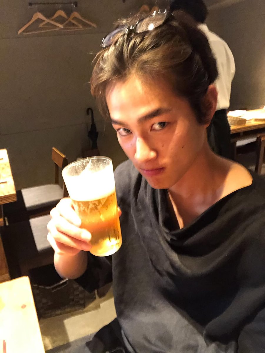 hoongtaejun's tweet photo. Last year’s birthday at the bar I accidentally discovered during work https://t.co/XP5x3Y0JLO