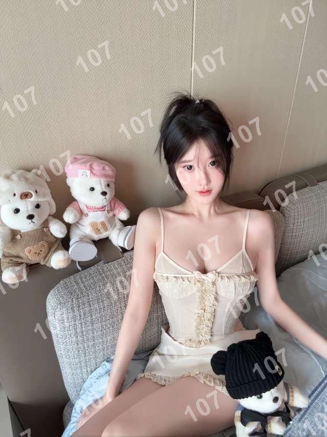 glsrdl's tweet photo. 大同市云冈区文化广场

琏係👉🏼❌：@choibaby333（失联看主页第一条帖子，转发或者截图页面可效率通过）

#大同

#山西

只要你要、只要我有，倾我所能、尽我所有。我给过你的，给不了第二个人。你给过我的，也请不要再给第二个人。 https://t.co/PYZ3cZtLCW
